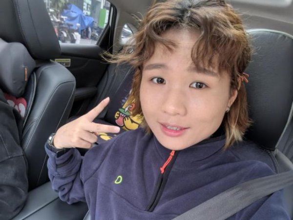 信钰配资 29岁女孩跑网约车，一天挣够500元才收工