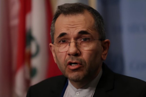 牛领策略 德黑兰表态愿谈判，美国须先放弃军事威胁，外交前景充满变数